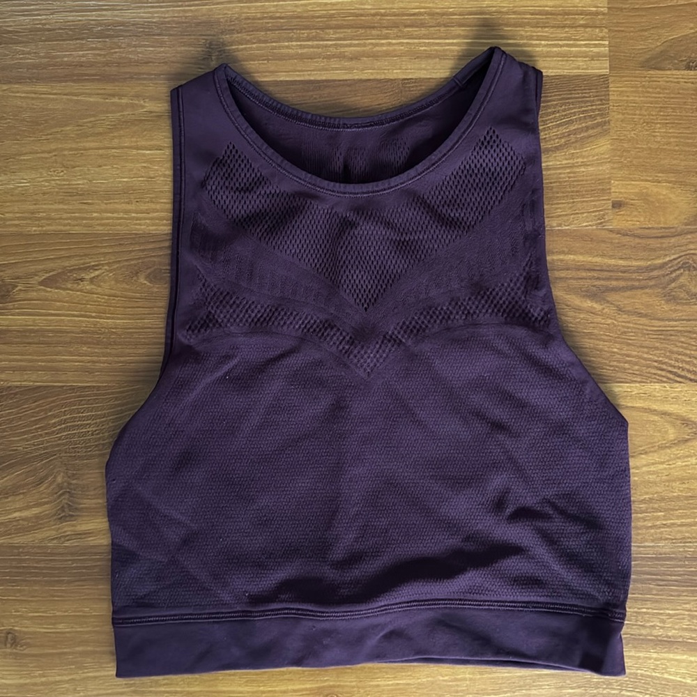 Lululemon crop top